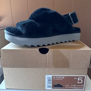 Koolaburra by Ugg Fuzz-ee Slipper/Sandal